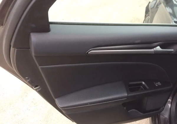Ford Fusion cena 53000 przebieg: 132100, rok produkcji 2017 z Bełchatów małe 631